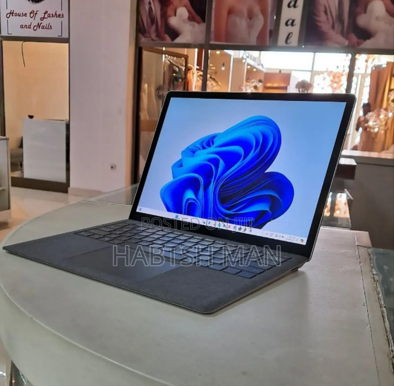 New Laptop Microsoft Surface 16GB Intel Core I7 SSD 256GB