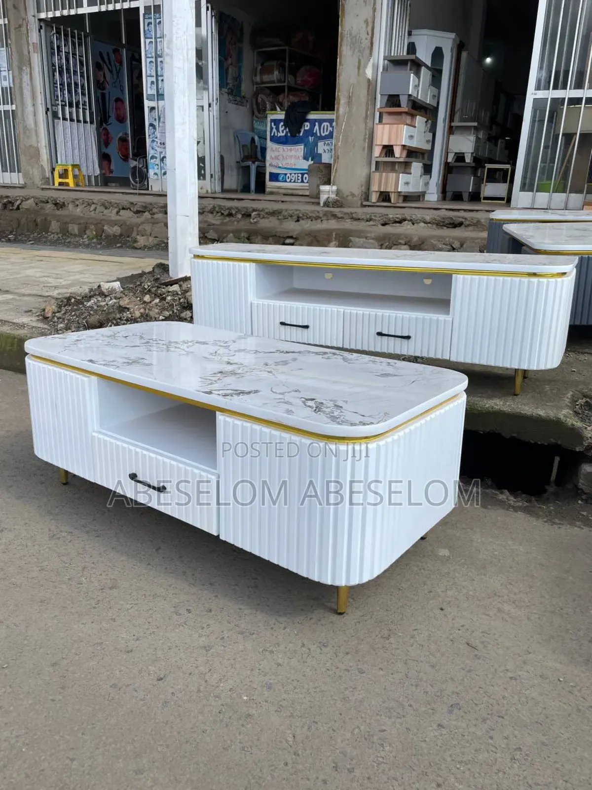 1,50 Cm ቲቪ እስታንድ እና ጠረጴዛ