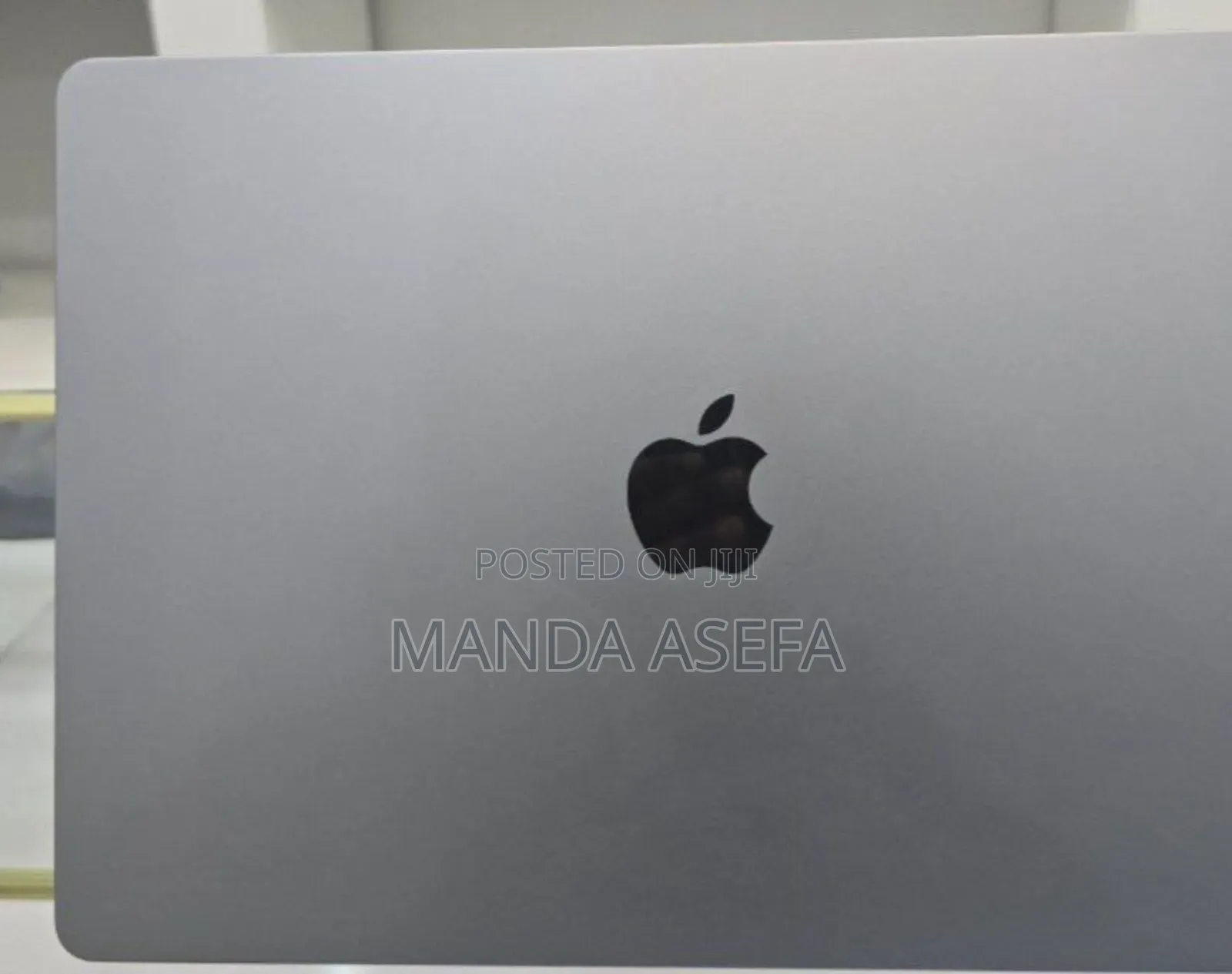 New Laptop Apple MacBook Air 2022 M2 8GB Apple M2 SSD 256GB