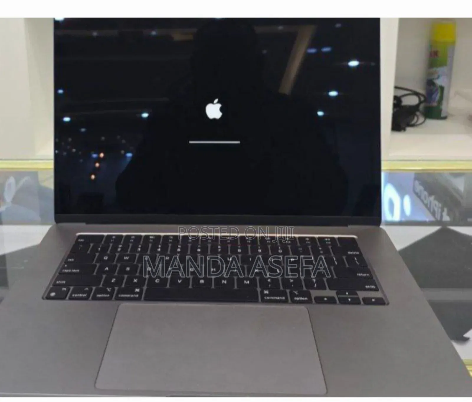 New Laptop Apple MacBook Air 2022 M2 8GB Apple M2 SSD 256GB