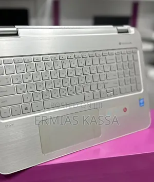 New Laptop HP Envy X360 8GB Intel Core I5 SSD 1T