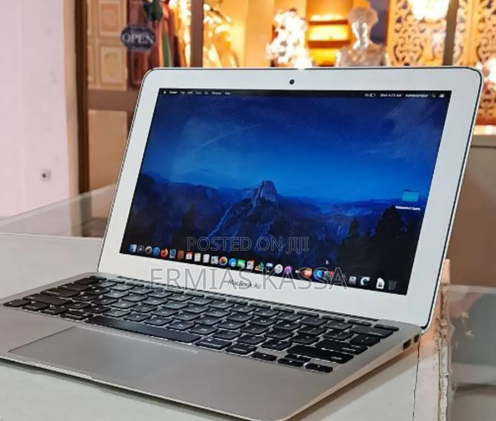 New Laptop Apple MacBook Air 2015 4GB Intel Core I5 SSD 128GB