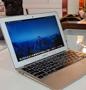 New Laptop Apple MacBook Air 2015 4GB Intel Core I5 SSD 128GB