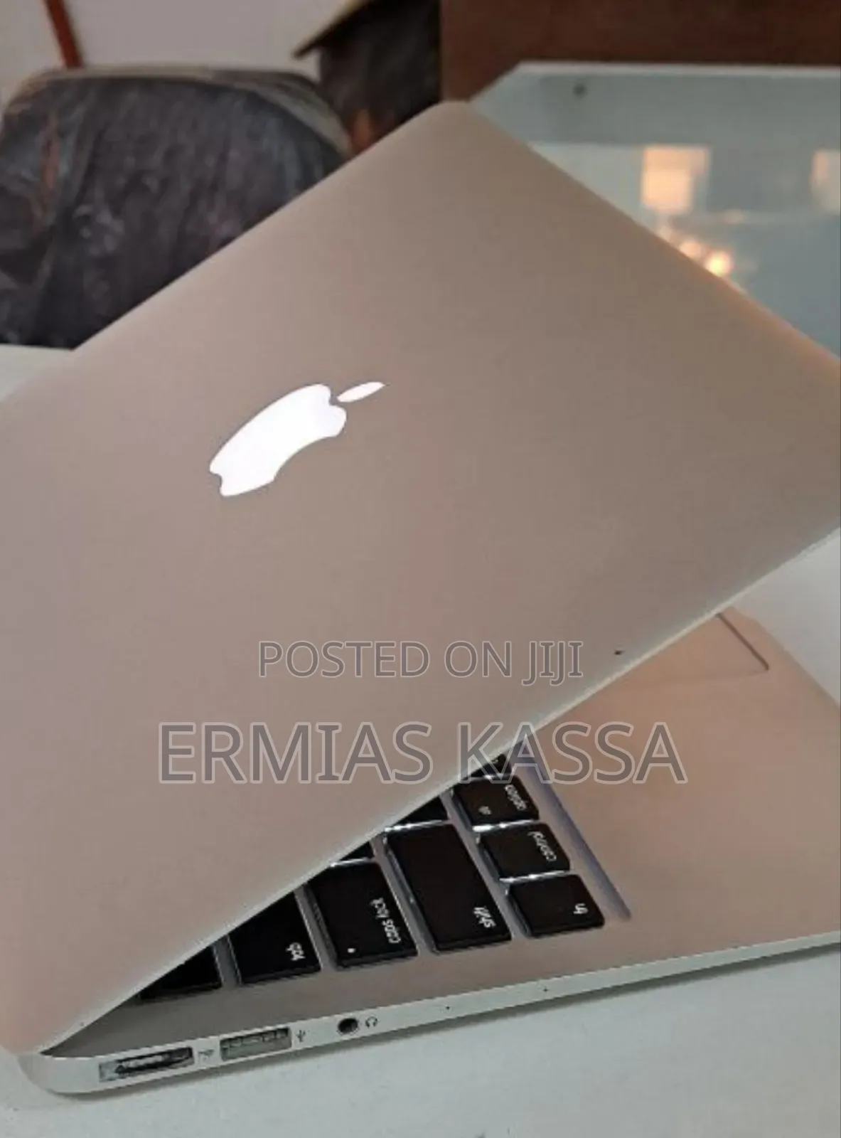 New Laptop Apple MacBook Air 2015 4GB Intel Core I5 SSD 128GB