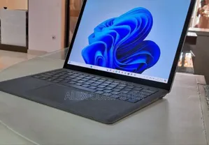 New Laptop Microsoft Surface Laptop 16GB Intel Core I7 SSD 256GB