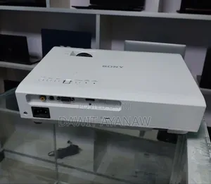 Photo - Sony Projector Dx,-VPL 102