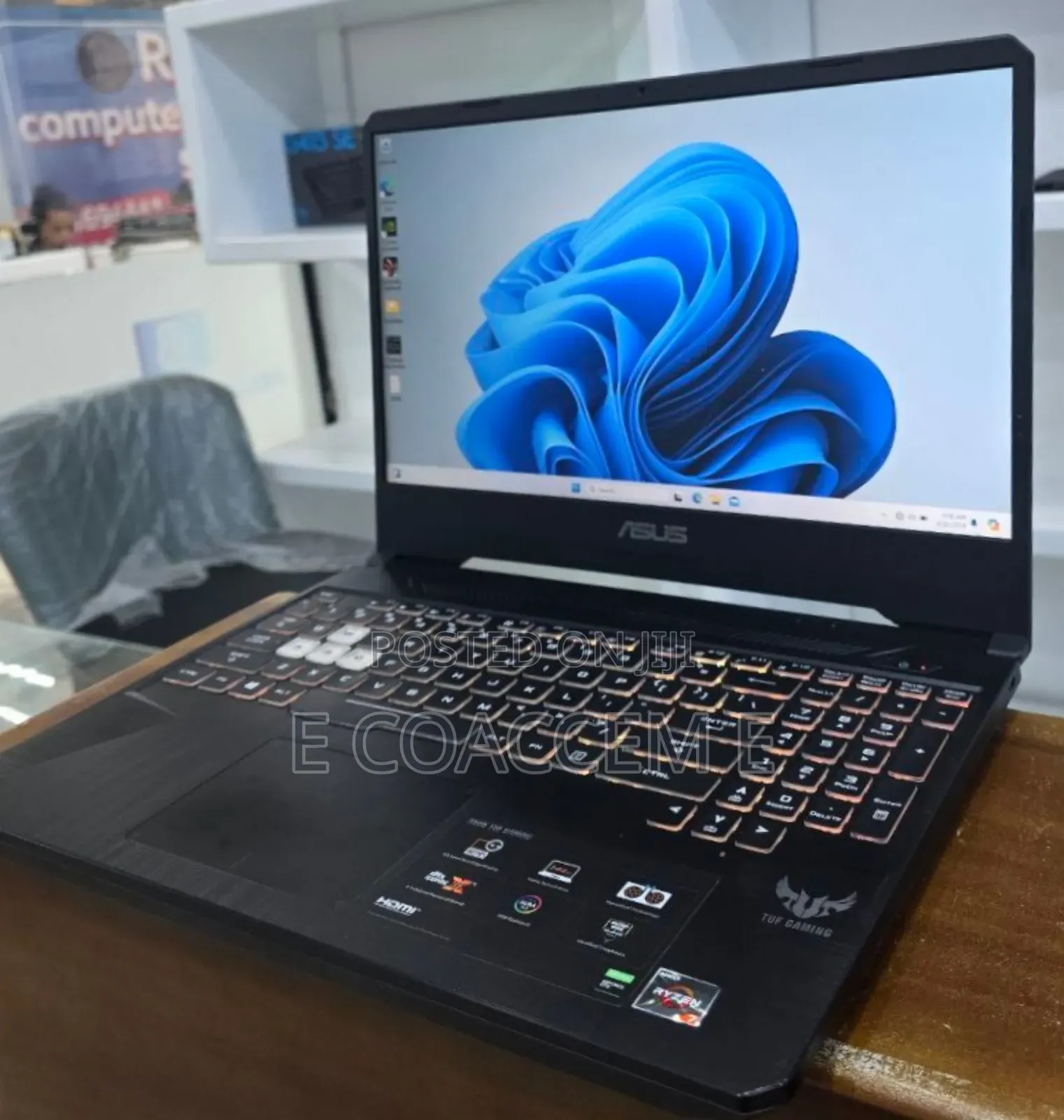 New Laptop Asus 16GB AMD Ryzen 7 SSD 512GB