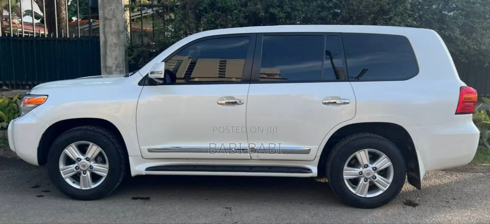 Toyota Land Cruiser 2015 White