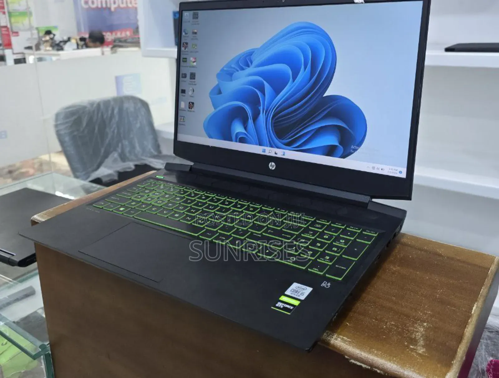 New Laptop HP Pavilion Power 15 16GB Intel Core I5 SSD 512GB