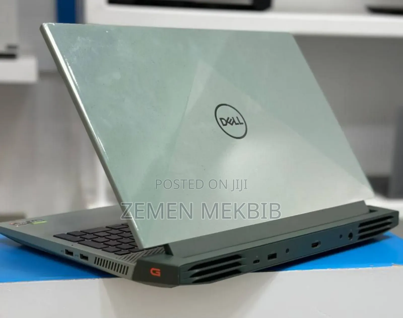 New Laptop Dell 32GB AMD Ryzen 7 SSD 512GB
