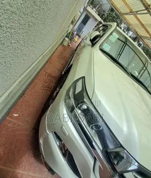 Toyota Land Cruiser 2018 White