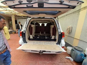 Toyota Land Cruiser 2018 White