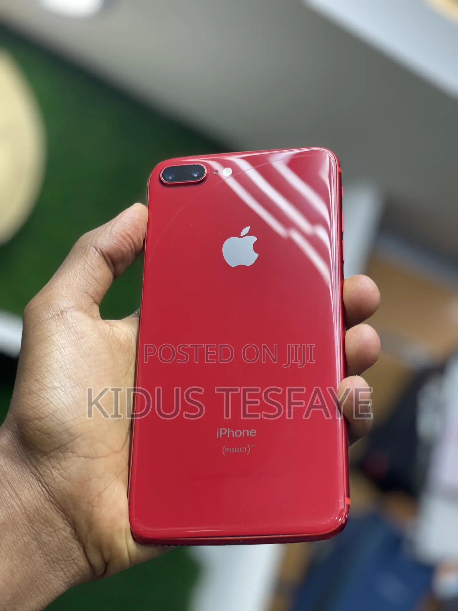 Apple iPhone 8 Plus 64 GB Red