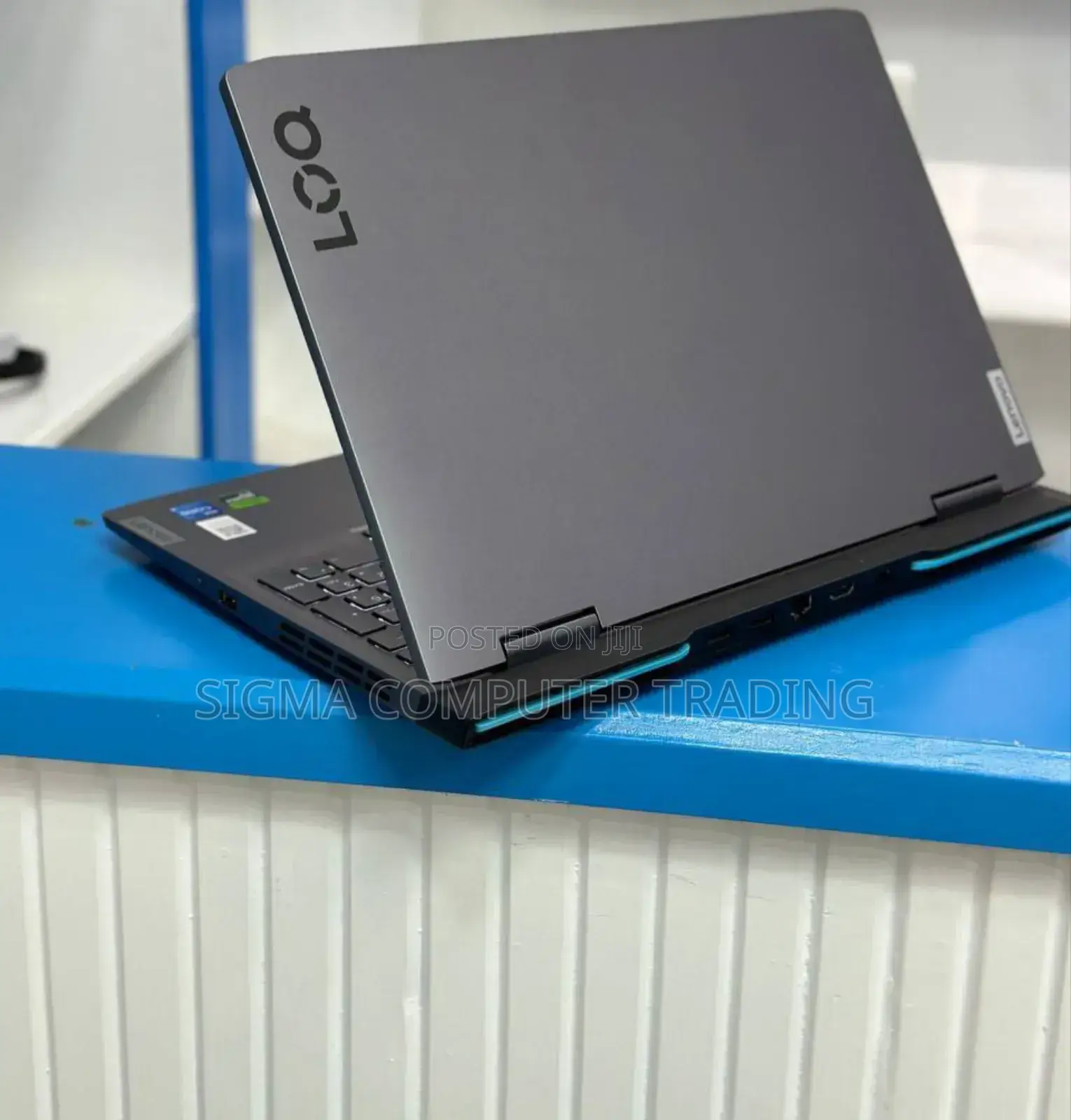 New Laptop Lenovo LOQ 15IRH8 16GB Intel Core I5 SSD 512GB