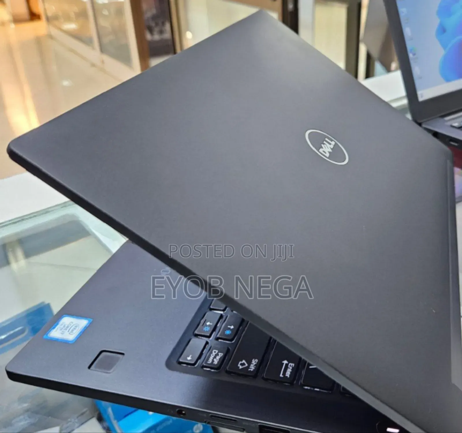 New Laptop Dell 8GB Intel Core I7 SSD 256GB