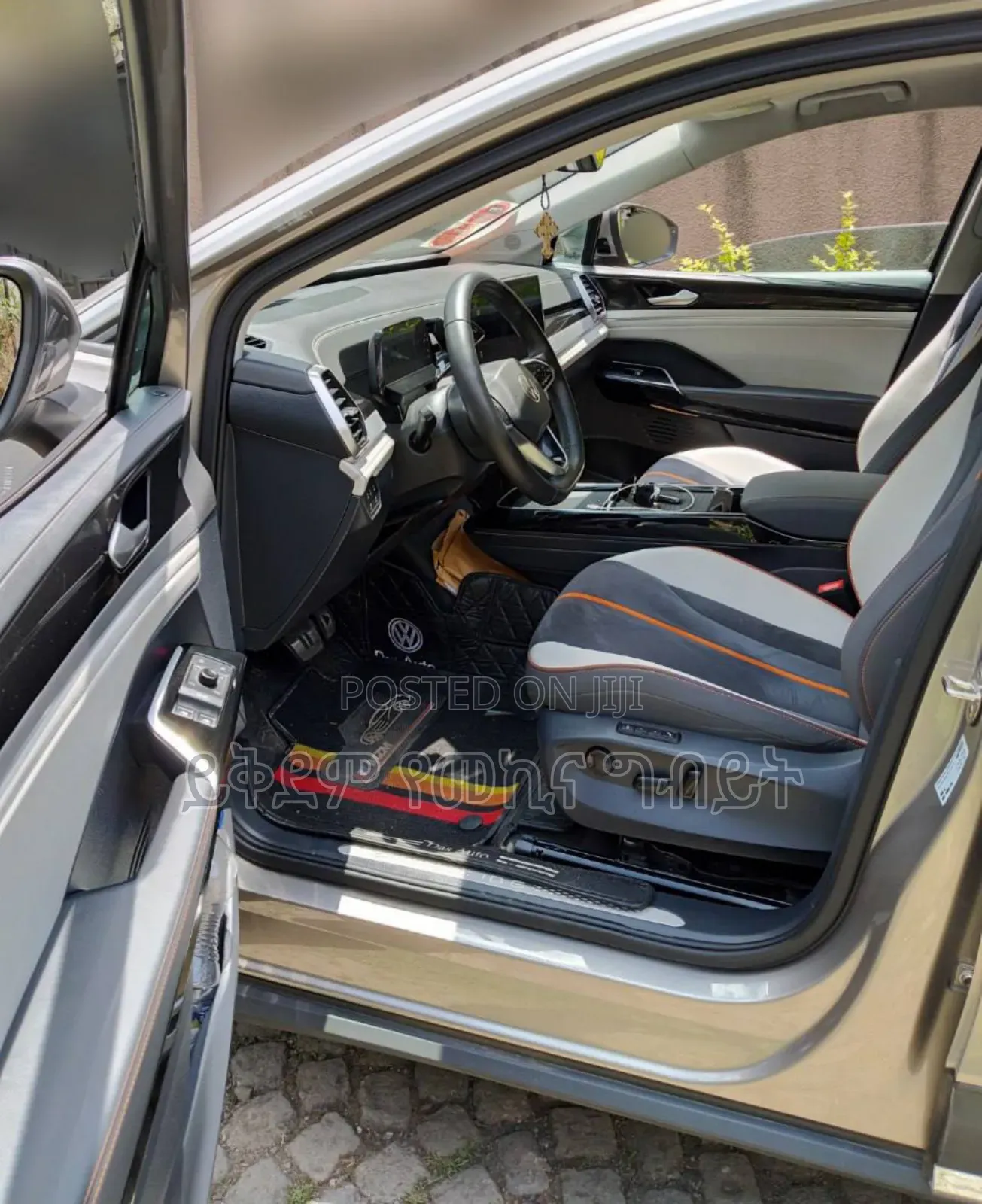 Volkswagen ID.6 2022 Silver