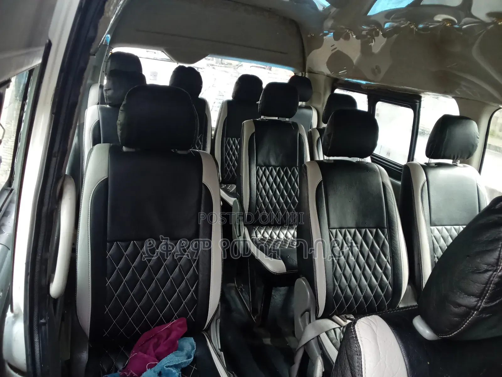 Volkswagen ID.6 2022 Silver