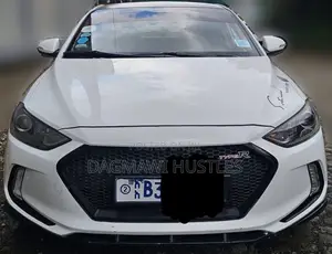 Photo - Hyundai Elantra 2017 White