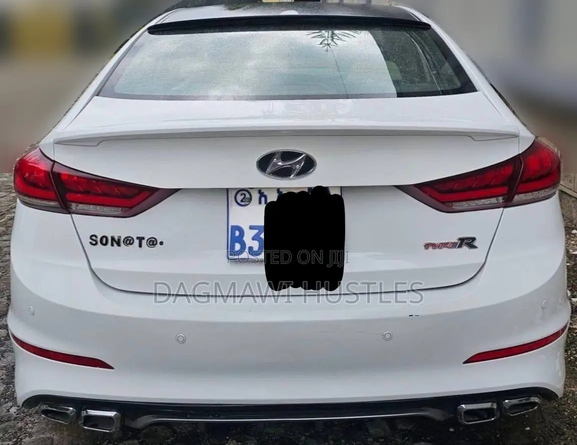 Hyundai Elantra 2017 White