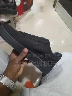 Photo - Nike Air Force Stussy