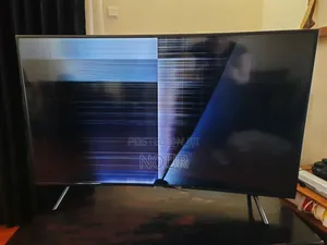 Photo - Samsung 55'' Screen Cracked