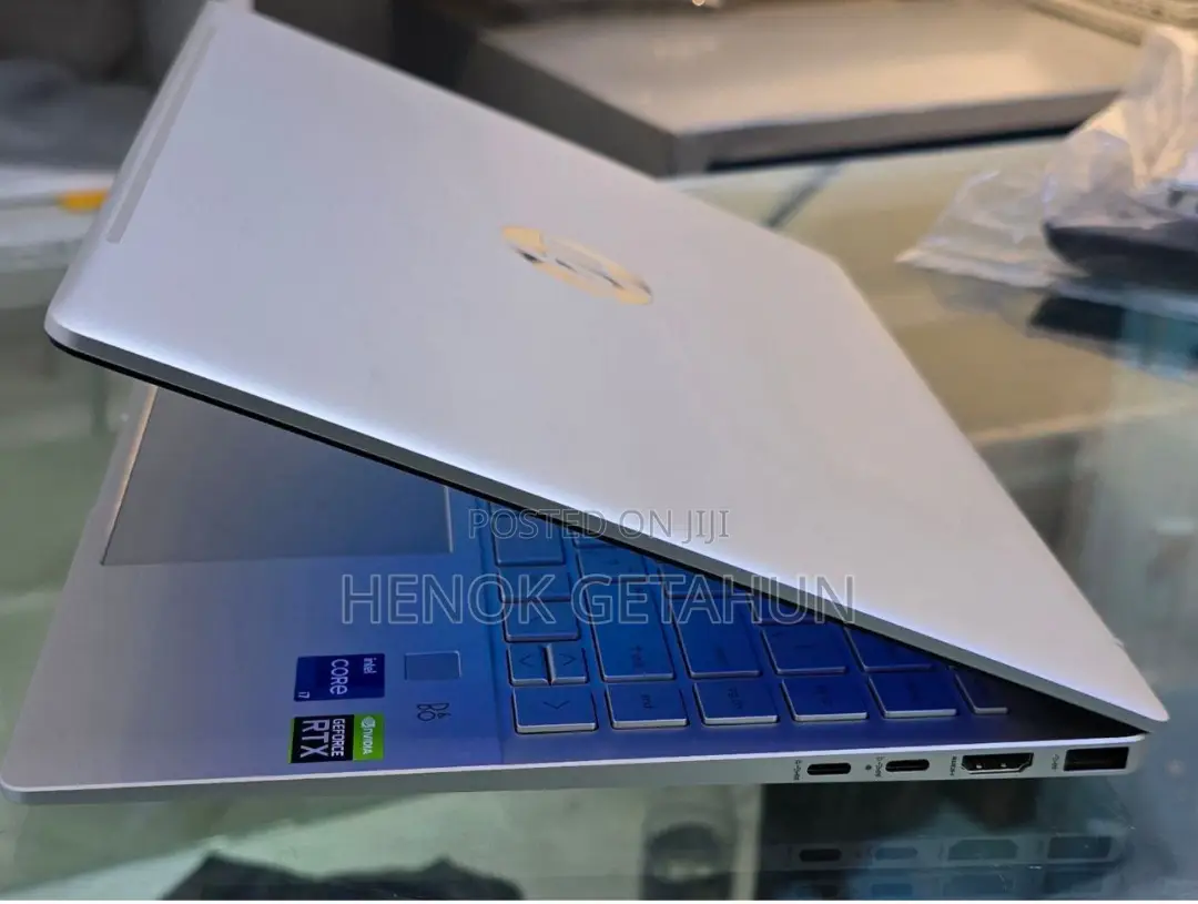 New Laptop HP Envy X360 16GB Intel Core I7 SSD 512GB