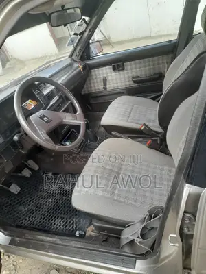 Toyota Corolla 1.3 1986 Gold