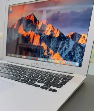 Photo - New Laptop Apple MacBook Air 2017 8GB Intel Core I5 SSD 128GB