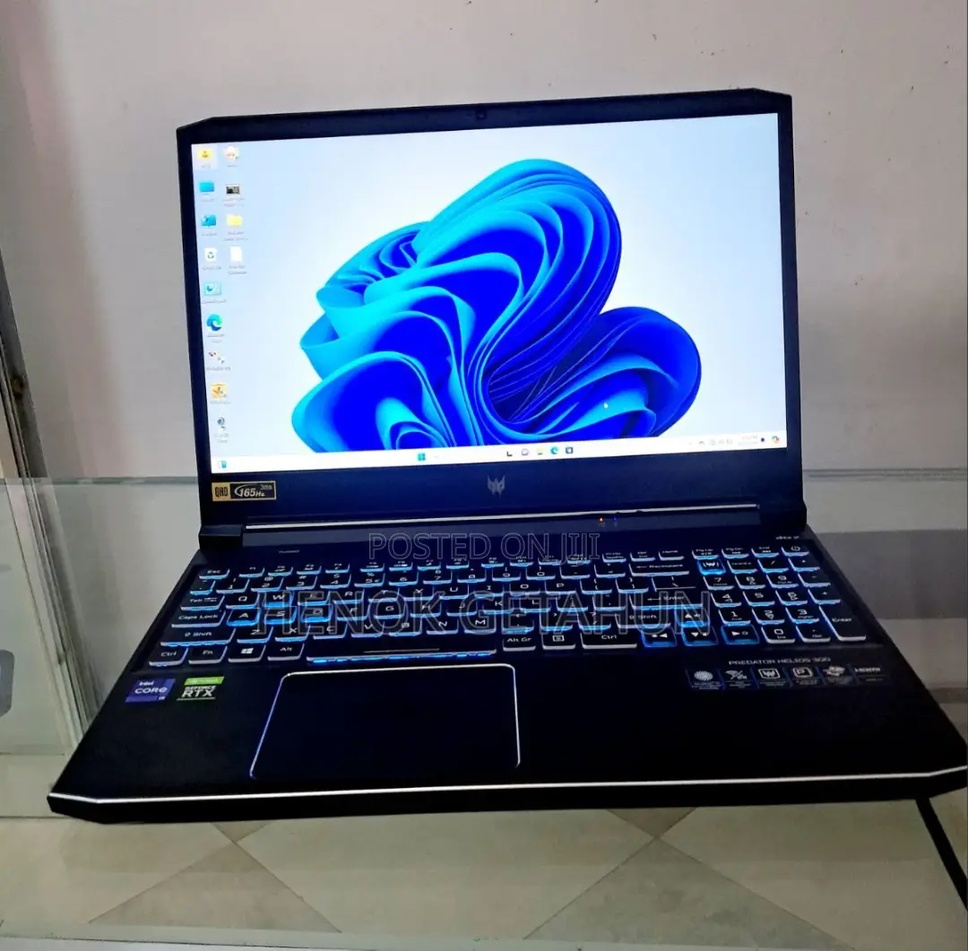 New Laptop Acer Predator Helios 300 16GB Intel Core I9 SSD 512GB