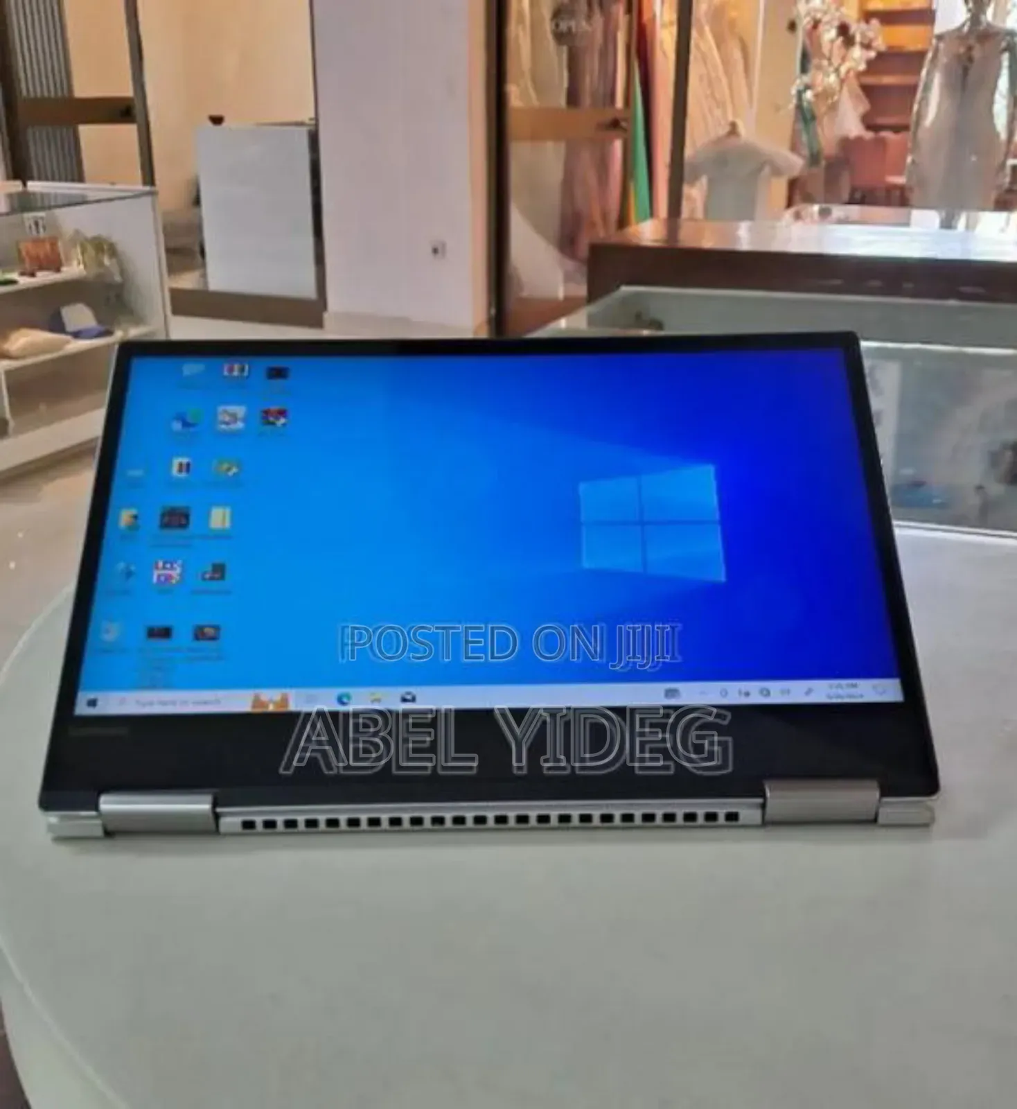 New Laptop Lenovo Yoga 730 8GB Intel Core i5 SSD 512GB
