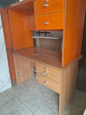 Photo - Office Table 120 C.M