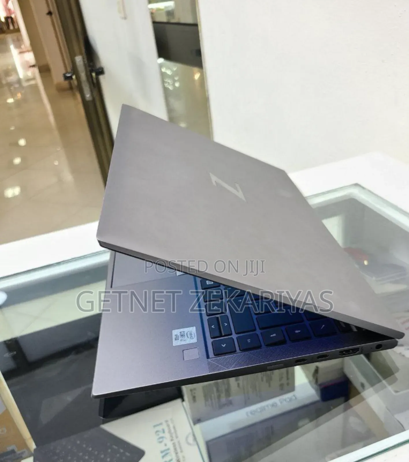 New Laptop HP 14-Dq1025cl 16GB Intel Core I5 SSD 512GB