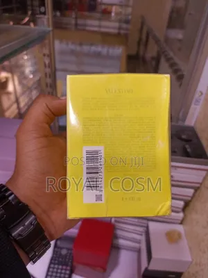 Valentino Donna Born in Roma Yellow Dream Perfume