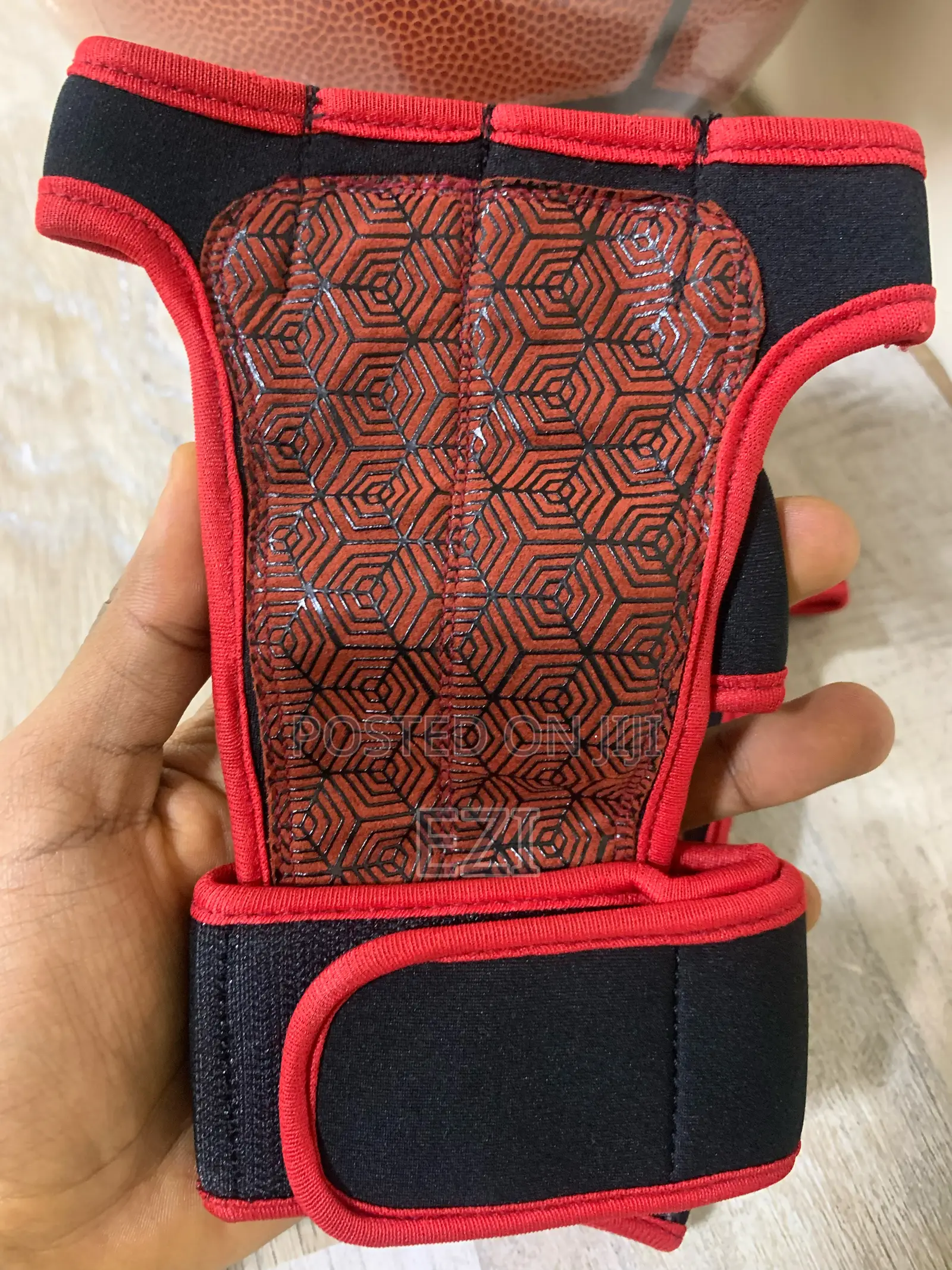 Gym Glove With Strap