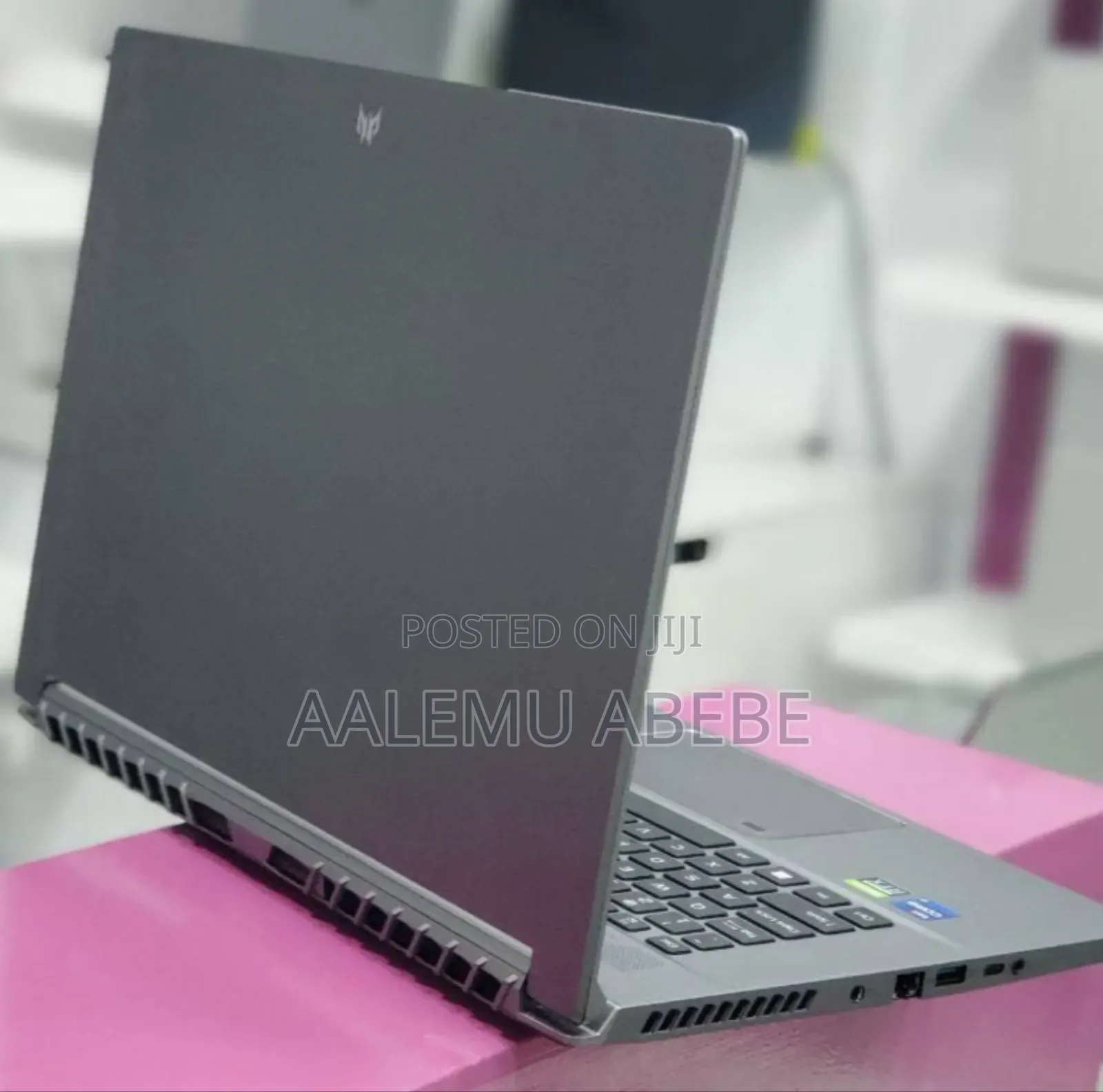 New Laptop Acer Predator Triton 500 SE 16GB Intel Core I7 SSD 2T