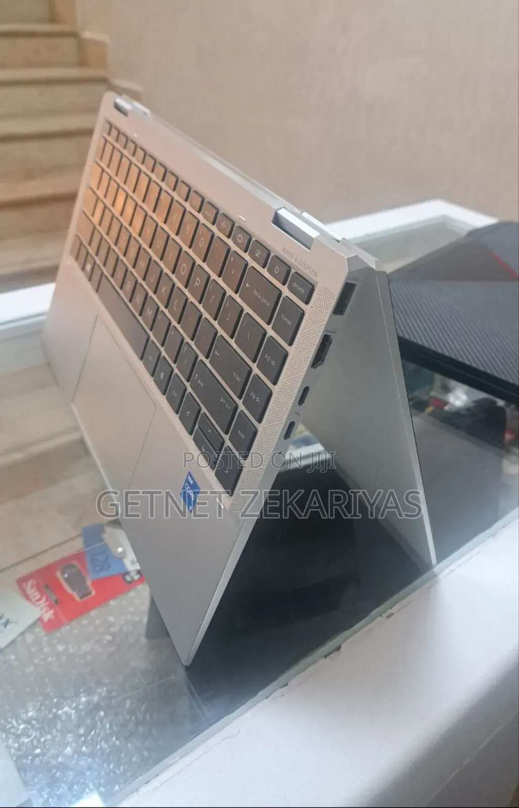 New Laptop HP EliteBook X360 1030 G8 8GB Intel Core I5 SSD 256GB