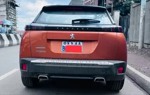 Peugeot 2008 2022 Orange
