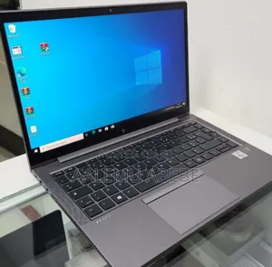 New Laptop HP ZBook Firefly G8 16GB Intel Core I7 SSD 512GB
