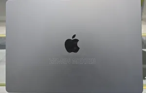 Photo - New Laptop Apple MacBook Air 2022 M2 8GB Intel Core I7 SSD 256GB