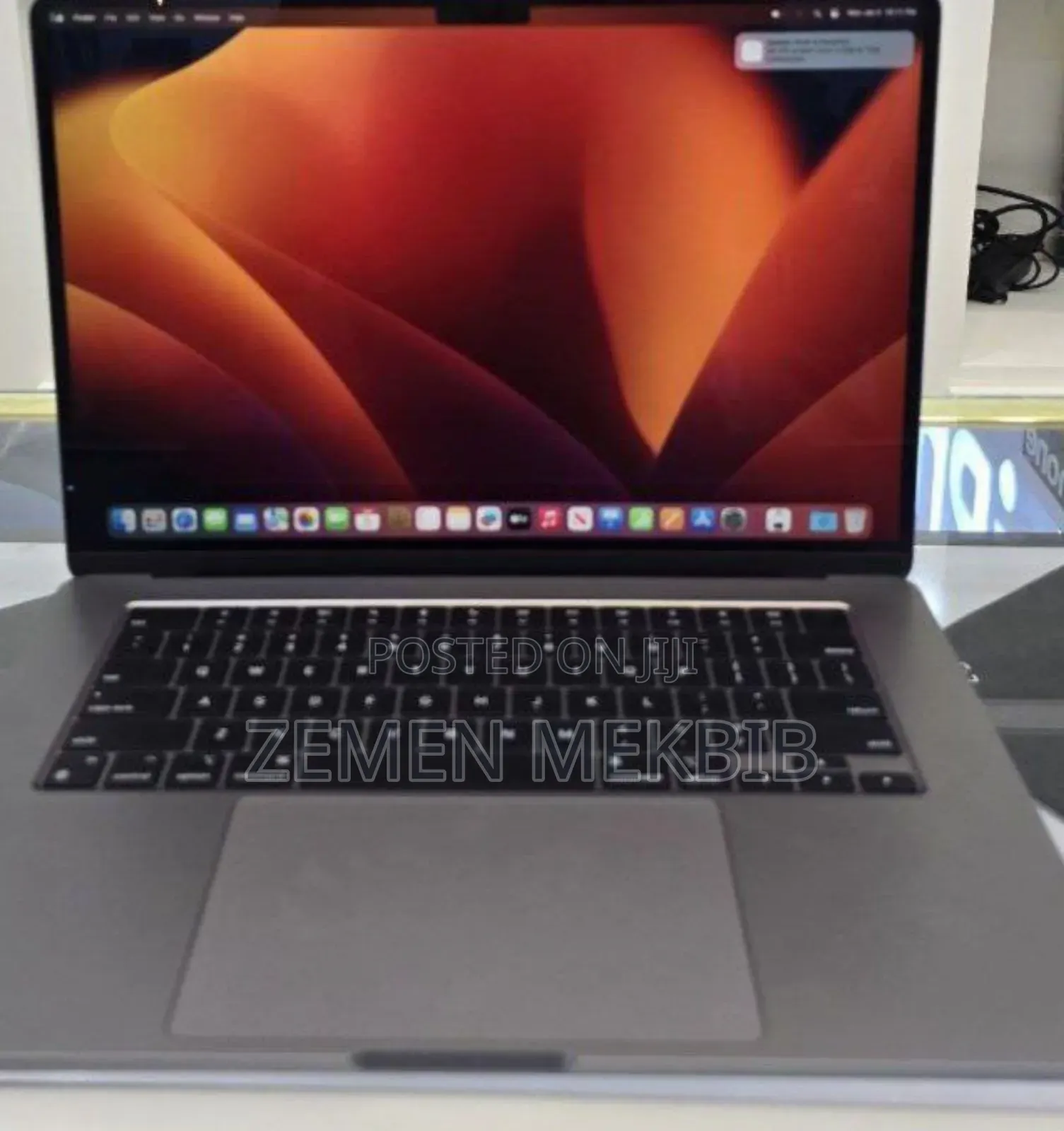 New Laptop Apple MacBook Air 2022 M2 8GB Intel Core I7 SSD 256GB