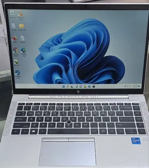 New Laptop HP EliteBook 830 G8 16GB Intel Core I5 SSD 512GB