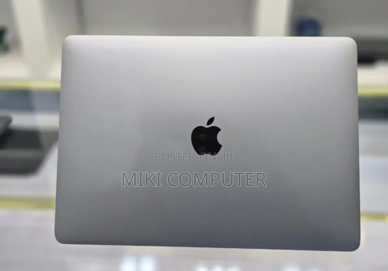 New Laptop Apple MacBook Pro M1 8GB Intel SSD 256GB