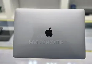 New Laptop Apple MacBook Pro M1 8GB Intel SSD 256GB