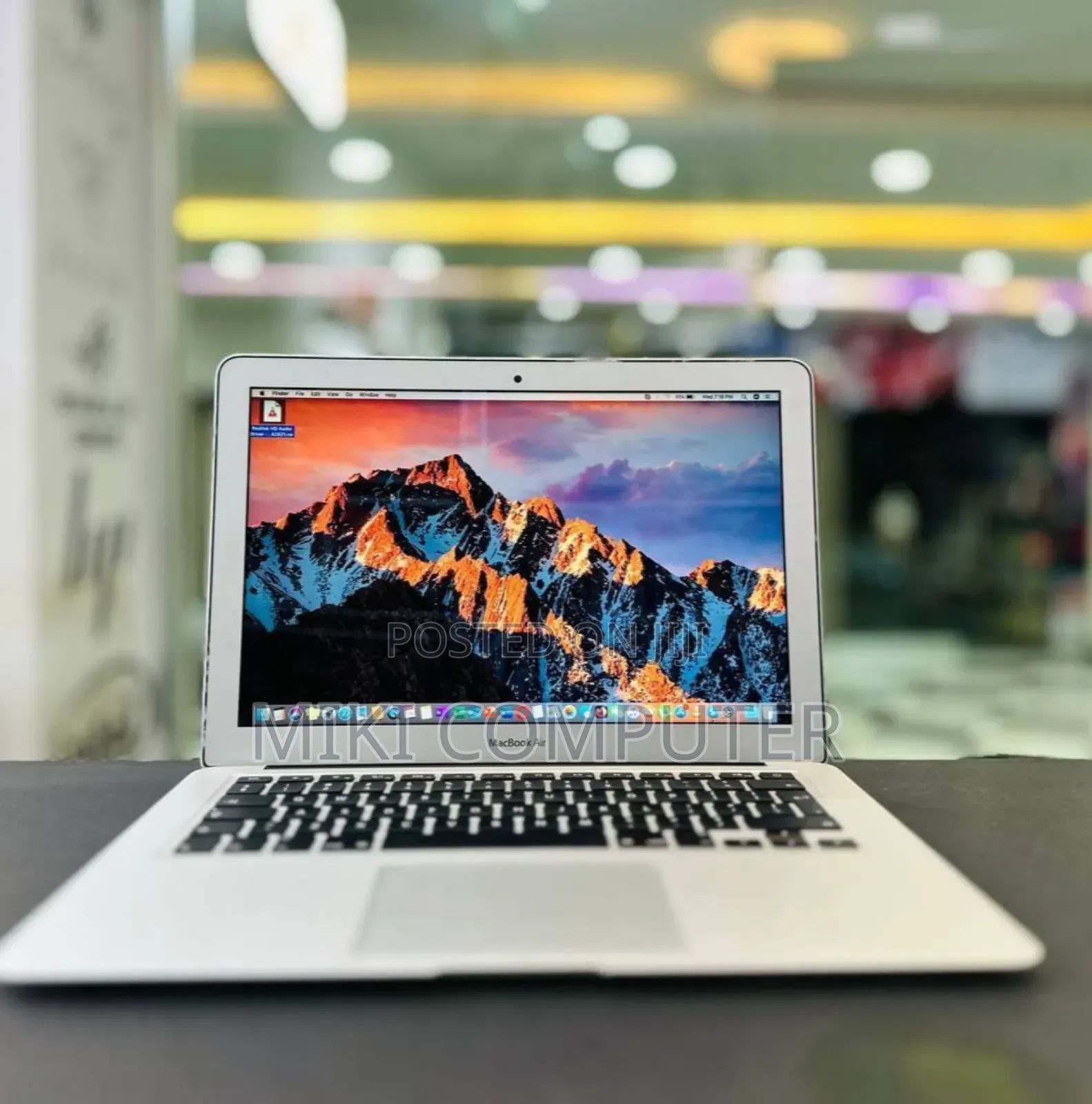 New Laptop Apple MacBook Air 2017 8GB Intel Core I5 SSD 256GB