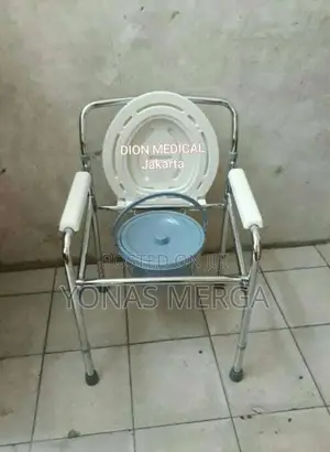 Toilet Chair Foldable Design,Easy to Carry/Thick Material