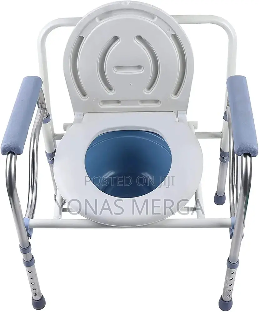 Commode Chair/Popo/Each Leg Is Rubber Cap Forextra Stability