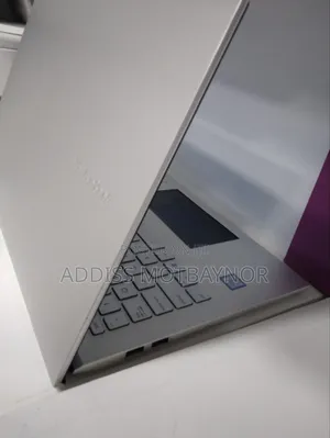 New Laptop Asus VivoBook 15 X505BA 8GB Intel Core I7 SSD 512GB