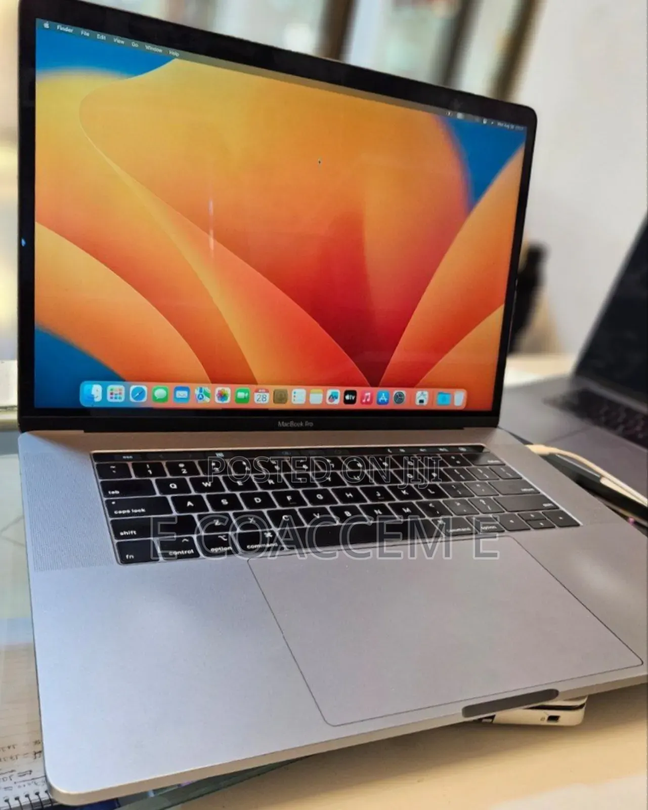 New Laptop Apple MacBook 32GB Intel Core I9 SSD 1T