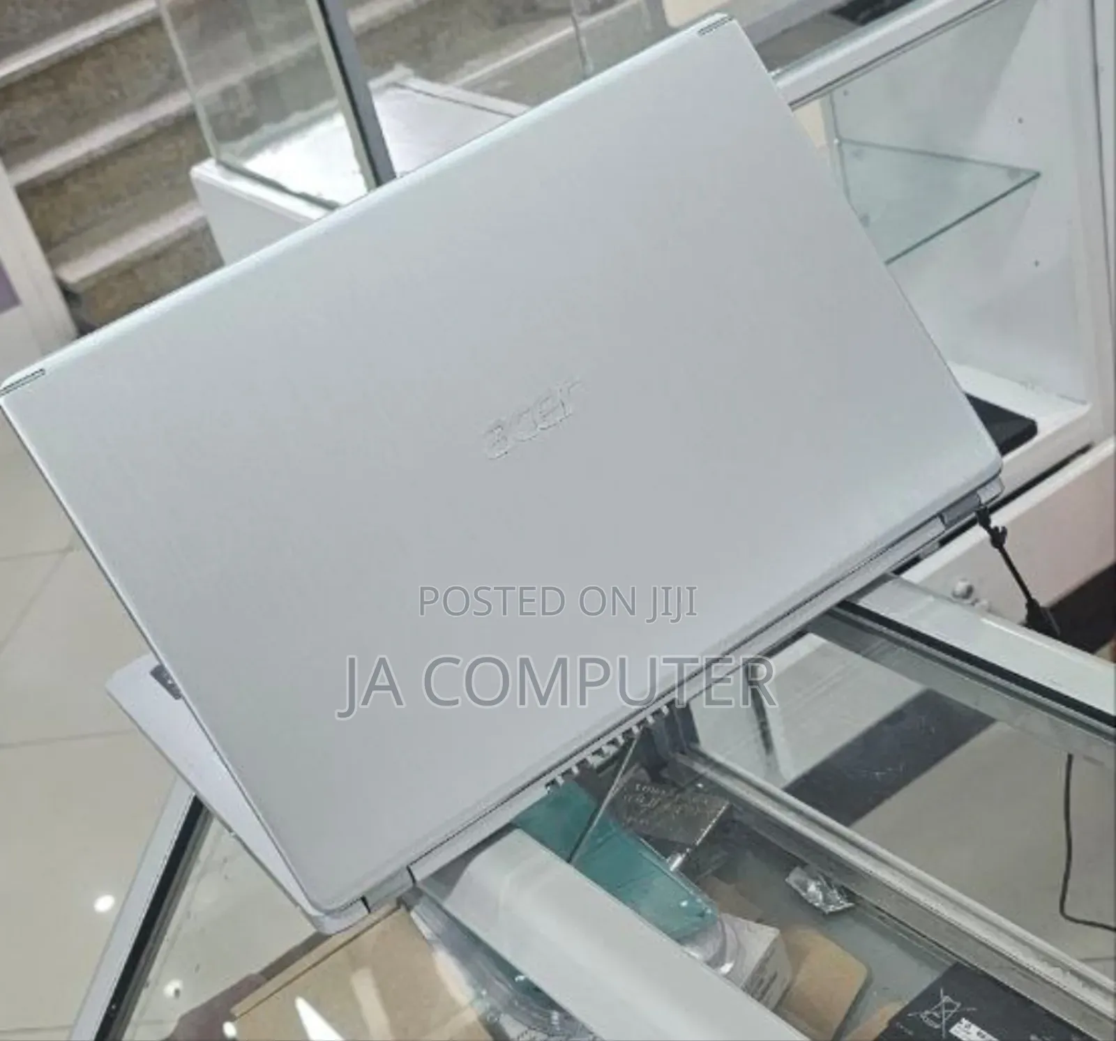 New Laptop Acer Aspire 3 8GB AMD Ryzen 3 SSD 256GB