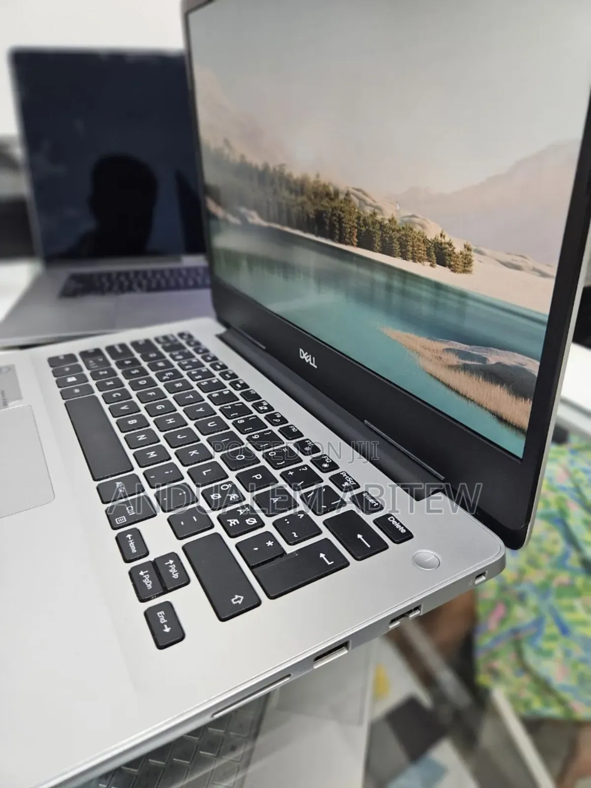 New Laptop Dell Inspiron 15 8GB AMD Ryzen 5 SSD 256GB